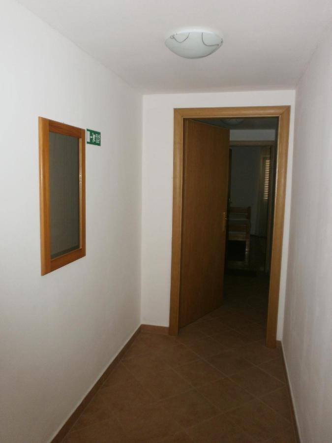 Apartments By The Sea Podgora, Makarska - 12326 מראה חיצוני תמונה